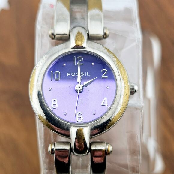 Fossil F2 Women's Silver Tone Purple Quartz Dial Watch ES-9094 Retro Link Y2K - Picture 2 of 7
